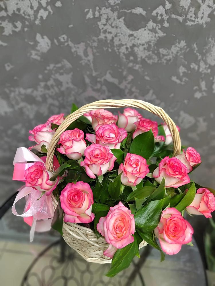 Цветочная композиция из Розы в корзине в Хреновом
