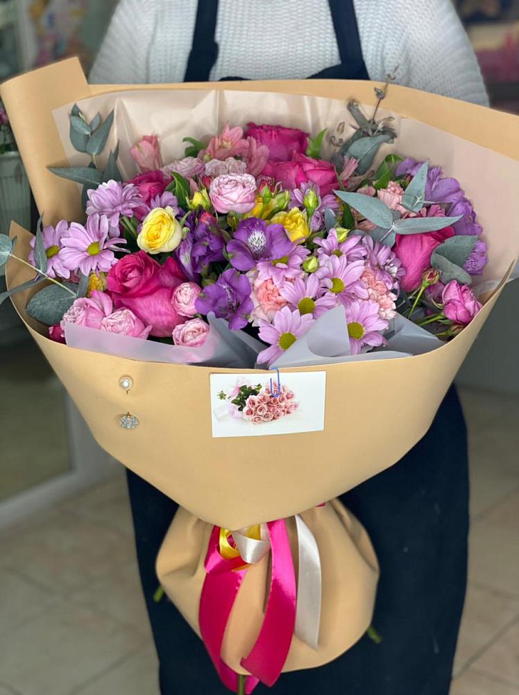 Букет цветов из: Хризантемы, Гвоздики и Альстромерии в Хреновом