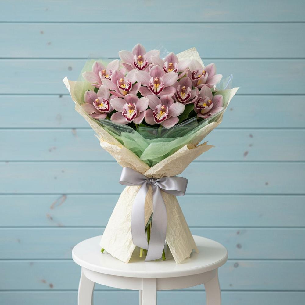 Букет цветов из: Орхидеи и Розы в Хреновом