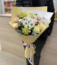 Букет цветов из:  Альстромерии, Розы и Хризантемы в Хреновом