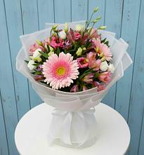 Букет цветов из:  Герберы, Альстромерии и Лизиантусы в Хреновом