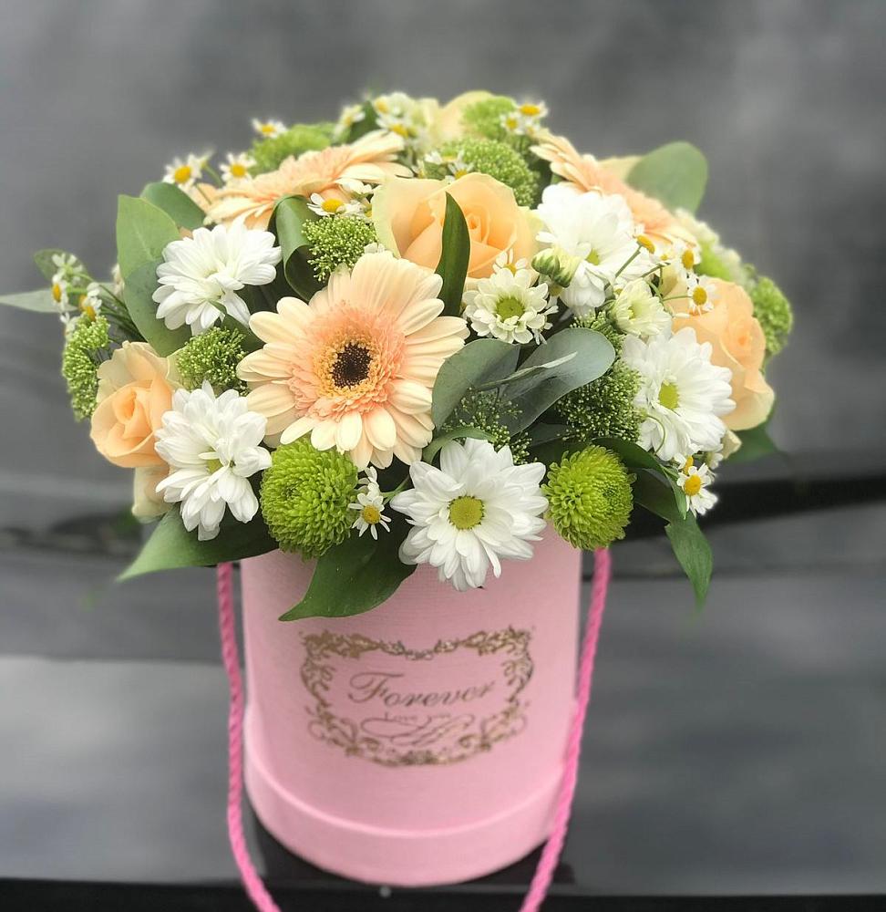 Цветочная композиция из Розы, Герберы и Хризантемы в шляпной коробке в Хреновом