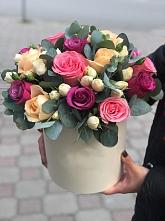 Цветочная композиция из Розы в шляпной коробке в Хреновом