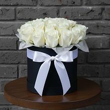 Цветочная композиция из Розы в шляпной коробке в Хреновом