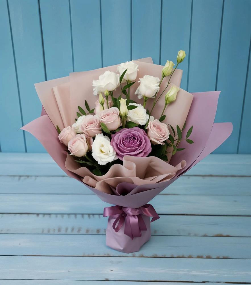 Букет цветов из: Розы и Лизиантусы в Хреновом